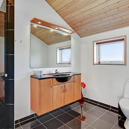 Guthmar - 350m To The Fjord By Interhome
